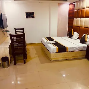 3* Hotel Cozy Cave Delhi Aiport